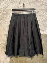 Load image into Gallery viewer, Adnym Atelier pleated kilt