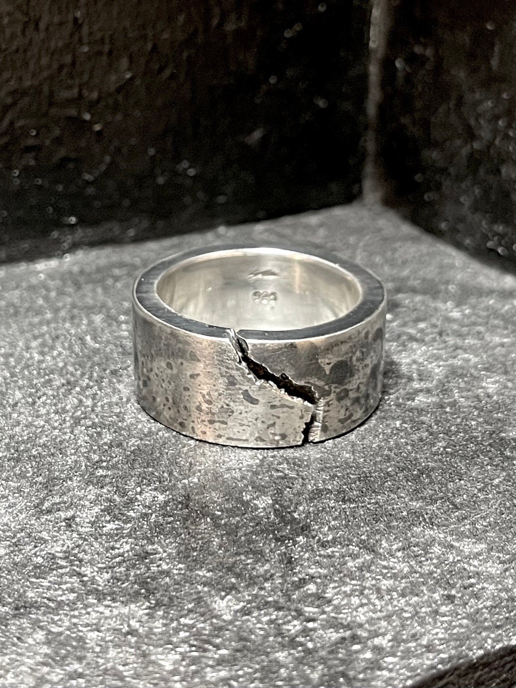 Filip Palmén ring – JUS