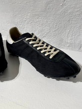 Load image into Gallery viewer, Maison Margiela low top sprinters