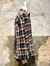 Load image into Gallery viewer, Lauseger shirt