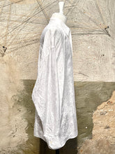 Load image into Gallery viewer, Lauseger shirt