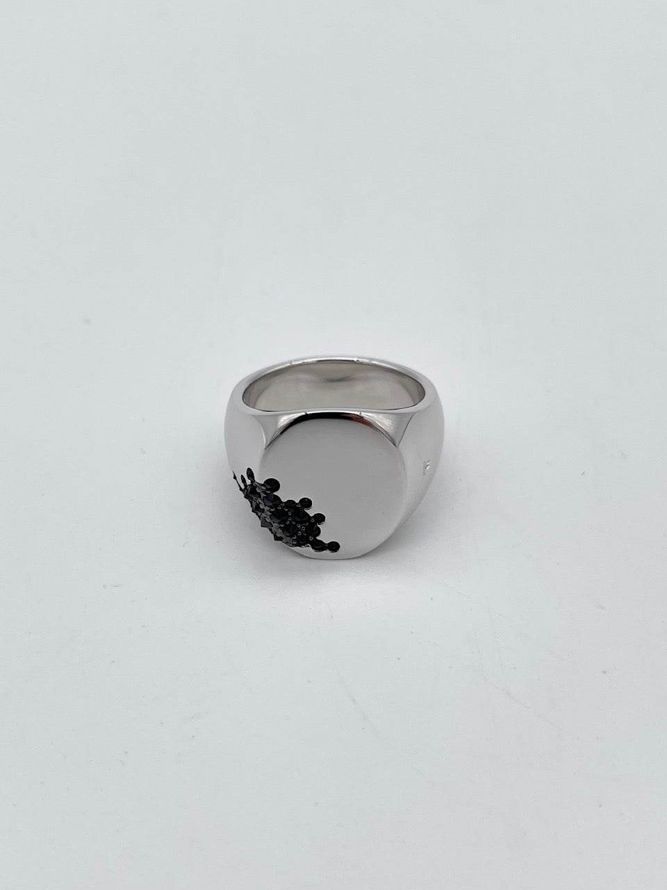 Tom Wood Cushion Ring M - Black Onyx – Dapper