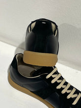 Load image into Gallery viewer, Maison Margiela replica sneaker
