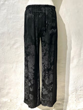 Load image into Gallery viewer, MM6 Maison Margiela floral jacquard trousers
