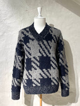 Load image into Gallery viewer, Dries Van Noten chunky knit sweater