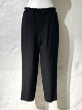 Load image into Gallery viewer, Comme des Garçons BLACK classic drawstring trousers