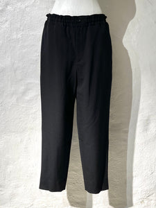 Comme des Garçons BLACK classic drawstring trousers