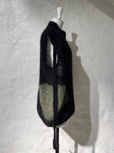 Load image into Gallery viewer, Imaskopi knitted vest