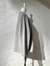 Load image into Gallery viewer, Extreme Cashmere knitted sweater
