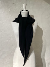 Load image into Gallery viewer, Extreme Cashmere knitted triangle scarf