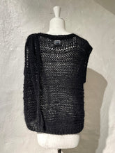Load image into Gallery viewer, imaskopi knitted vest