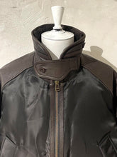 Load image into Gallery viewer, Coor high-neck shearling bomber jacket