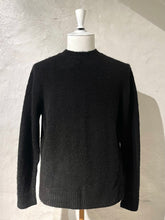 Load image into Gallery viewer, Coor crewneck sweater