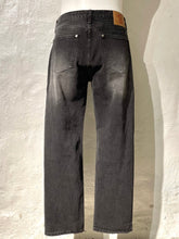 Load image into Gallery viewer, Coor straight fit denim jeans
