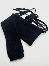 Load image into Gallery viewer, Ann Demeulemeester knitted gauntlets