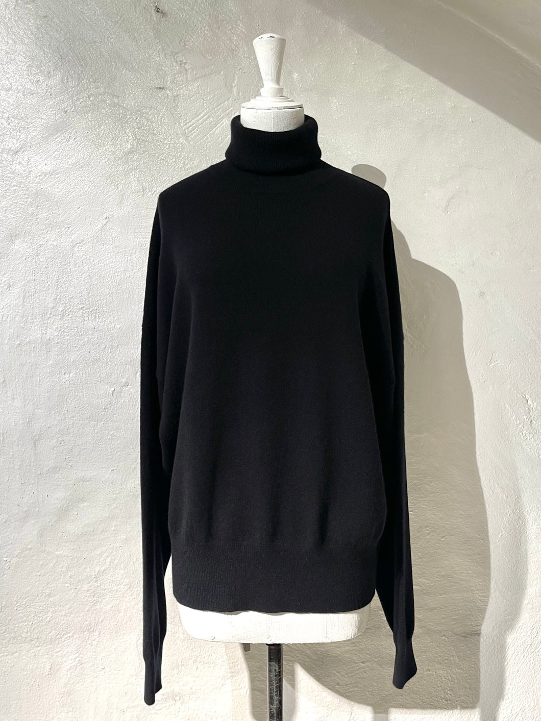 Extreme Cashmere knitted sweater