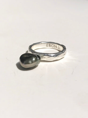 Ebon Li - ring